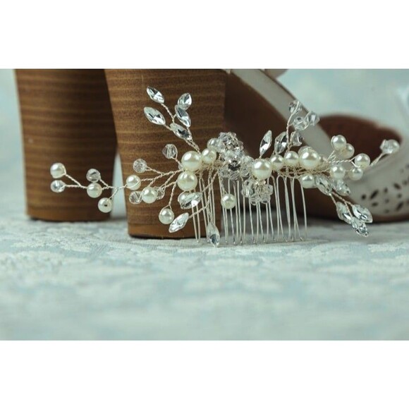 Bridal Hair Accessories – Elegant & Versatile Pieces for Your Wedding Day Look - Picture 3 of 3